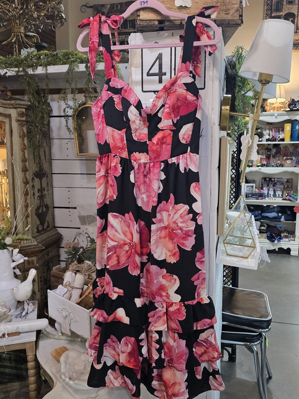 Brocade & Ivy Black Floral Tie-Shoulder Sundress with Ruffled Hem Size: L